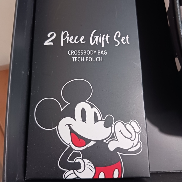 Bioworld Disney Mickey Mouse Crossbody & Tech Pouch Set - Picture 9 of 12